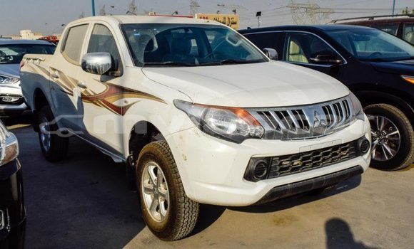 Buy Import Mitsubishi L200 White Car in Import - Dubai in Attapeu Province Buy Import Mitsubishi L200 White Car in Import - Dubai in Attapeu Province