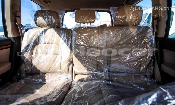 ຊື້ ການ ນຳ ເຂົ້າ Toyota Land Cruiser White ລົດ ໃນ Import - Dubai ໃນ Attapeu Province ຊື້ ການ ນຳ ເຂົ້າ Toyota Land Cruiser White ລົດ ໃນ Import - Dubai ໃນ Attapeu Province