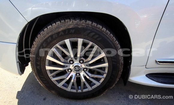 ຊື້ ການ ນຳ ເຂົ້າ Toyota Land Cruiser White ລົດ ໃນ Import - Dubai ໃນ Attapeu Province ຊື້ ການ ນຳ ເຂົ້າ Toyota Land Cruiser White ລົດ ໃນ Import - Dubai ໃນ Attapeu Province