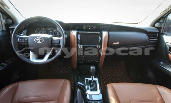 Buy Import Toyota Fortuner White Car in Import - Dubai in Attapeu Province Buy Import Toyota Fortuner White Car in Import - Dubai in Attapeu Province