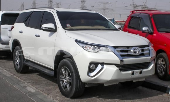 Buy Import Toyota Fortuner White Car in Import - Dubai in Attapeu Province Buy Import Toyota Fortuner White Car in Import - Dubai in Attapeu Province
