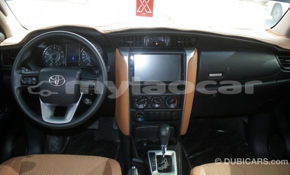 Buy Import Toyota Fortuner White Car in Import - Dubai in Attapeu Province Buy Import Toyota Fortuner White Car in Import - Dubai in Attapeu Province