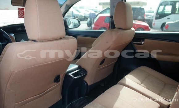 Buy Import Toyota Fortuner White Car in Import - Dubai in Attapeu Province Buy Import Toyota Fortuner White Car in Import - Dubai in Attapeu Province