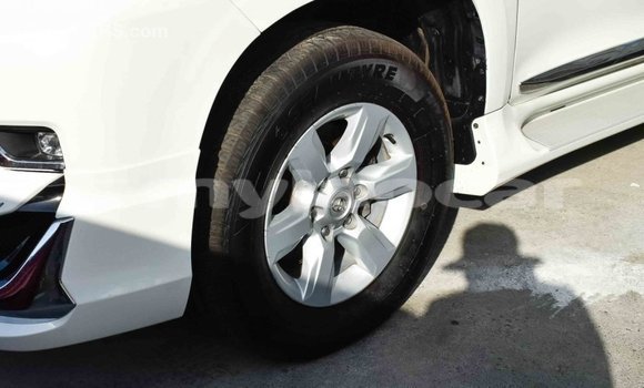 Buy Import Toyota Prado White Car in Import - Dubai in Attapeu Province Buy Import Toyota Prado White Car in Import - Dubai in Attapeu Province