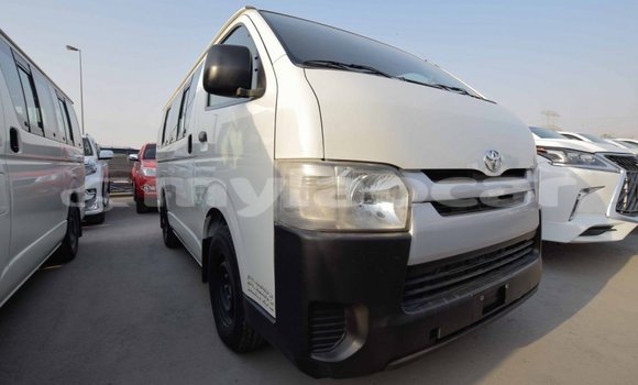 Buy Import Toyota Hiace White Car in Import - Dubai in Attapeu Province Buy Import Toyota Hiace White Car in Import - Dubai in Attapeu Province
