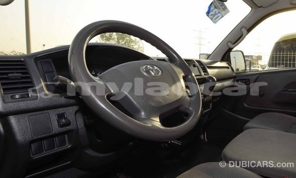 Buy Import Toyota Hiace White Car in Import - Dubai in Attapeu Province Buy Import Toyota Hiace White Car in Import - Dubai in Attapeu Province