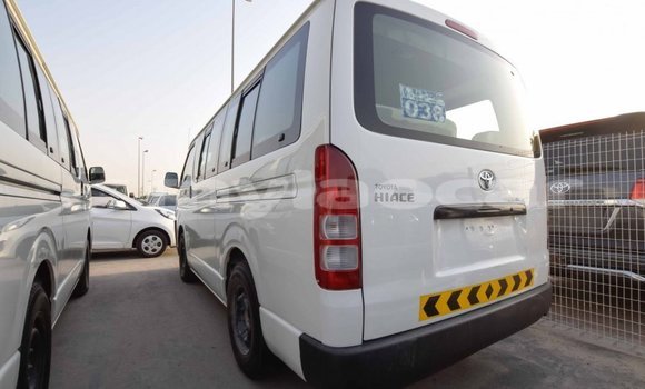 Buy Import Toyota Hiace White Car in Import - Dubai in Attapeu Province Buy Import Toyota Hiace White Car in Import - Dubai in Attapeu Province