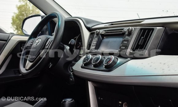 Acheter Import Utilitaire Toyota HiAce Bleu à Import - Dubai, Attapeu Province Acheter Import Utilitaire Toyota HiAce Bleu à Import - Dubai, Attapeu Province