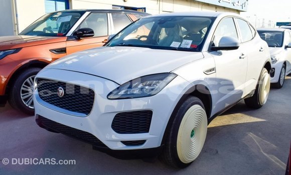 Acheter Import Voiture Jaguar E-Pace Blanc à Import - Dubai, Attapeu Province Acheter Import Voiture Jaguar E-Pace Blanc à Import - Dubai, Attapeu Province