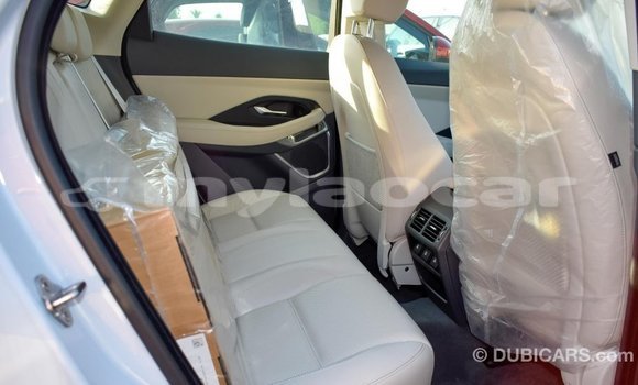 Acheter Import Voiture Jaguar E-Pace Blanc à Import - Dubai, Attapeu Province Acheter Import Voiture Jaguar E-Pace Blanc à Import - Dubai, Attapeu Province