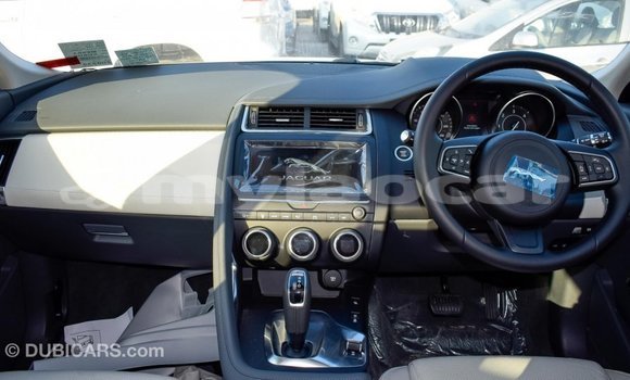Acheter Import Voiture Jaguar E-Pace Blanc à Import - Dubai, Attapeu Province Acheter Import Voiture Jaguar E-Pace Blanc à Import - Dubai, Attapeu Province