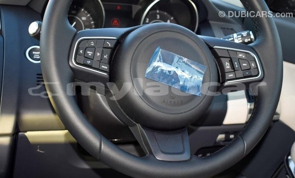Acheter Import Voiture Jaguar E-Pace Blanc à Import - Dubai, Attapeu Province Acheter Import Voiture Jaguar E-Pace Blanc à Import - Dubai, Attapeu Province