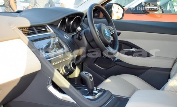 Acheter Import Voiture Jaguar E-Pace Blanc à Import - Dubai, Attapeu Province Acheter Import Voiture Jaguar E-Pace Blanc à Import - Dubai, Attapeu Province