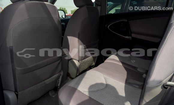 Buy Import Toyota HiAce Other Truck in Import - Dubai in Attapeu Province Buy Import Toyota HiAce Other Truck in Import - Dubai in Attapeu Province