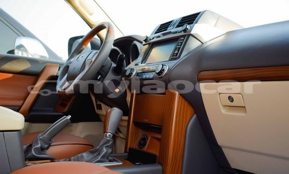 ຊື້ ການ ນຳ ເຂົ້າ Toyota Prado White ລົດ ໃນ Import - Dubai ໃນ Attapeu Province ຊື້ ການ ນຳ ເຂົ້າ Toyota Prado White ລົດ ໃນ Import - Dubai ໃນ Attapeu Province