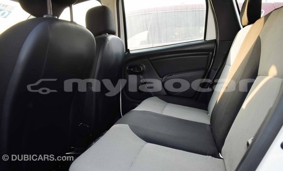 Buy Import Renault Duster White Car in Import - Dubai in Attapeu Province Buy Import Renault Duster White Car in Import - Dubai in Attapeu Province