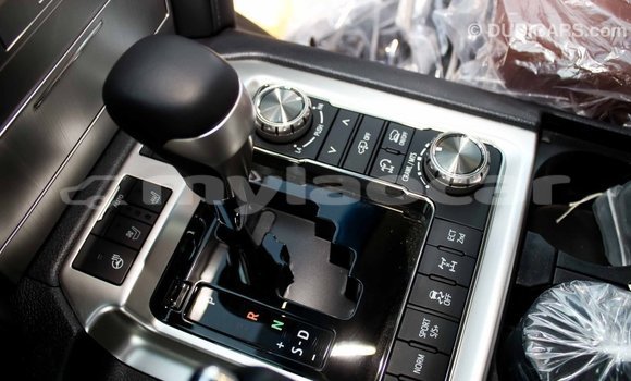 ຊື້ ການ ນຳ ເຂົ້າ Toyota Land Cruiser Black ລົດ ໃນ Import - Dubai ໃນ Attapeu Province ຊື້ ການ ນຳ ເຂົ້າ Toyota Land Cruiser Black ລົດ ໃນ Import - Dubai ໃນ Attapeu Province