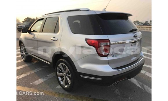 Buy Import Ford Explorer Other Car in Import - Dubai in Attapeu Province Buy Import Ford Explorer Other Car in Import - Dubai in Attapeu Province