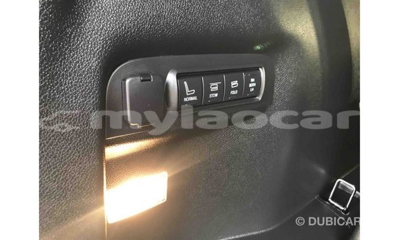 Buy Import Ford Explorer Other Car in Import - Dubai in Attapeu Province Buy Import Ford Explorer Other Car in Import - Dubai in Attapeu Province
