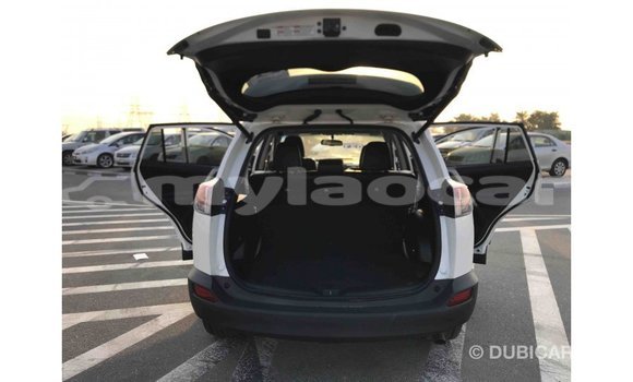 Buy Import Toyota HiAce White Truck in Import - Dubai in Attapeu Province Buy Import Toyota HiAce White Truck in Import - Dubai in Attapeu Province