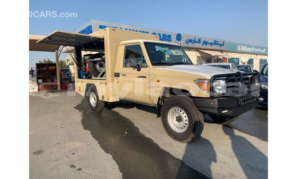 Buy Import Toyota Land Cruiser Beige Car in Import - Dubai in Attapeu Province Buy Import Toyota Land Cruiser Beige Car in Import - Dubai in Attapeu Province