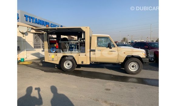 Buy Import Toyota Land Cruiser Beige Car in Import - Dubai in Attapeu Province Buy Import Toyota Land Cruiser Beige Car in Import - Dubai in Attapeu Province