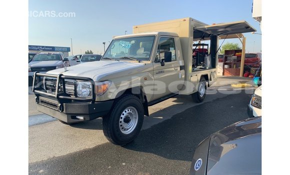Buy Import Toyota Land Cruiser Beige Car in Import - Dubai in Attapeu Province Buy Import Toyota Land Cruiser Beige Car in Import - Dubai in Attapeu Province