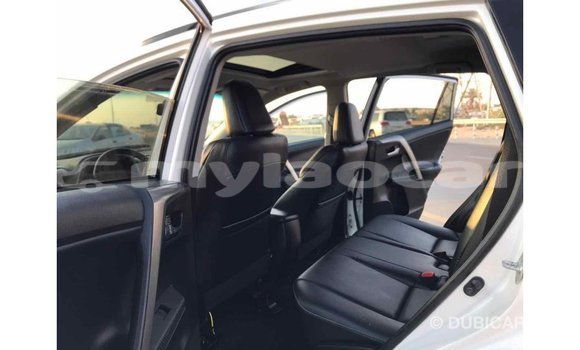 Buy Import Toyota HiAce White Truck in Import - Dubai in Attapeu Province Buy Import Toyota HiAce White Truck in Import - Dubai in Attapeu Province