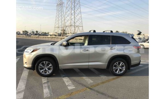 Buy Import Toyota Highlander Other Car in Import - Dubai in Attapeu Province Buy Import Toyota Highlander Other Car in Import - Dubai in Attapeu Province