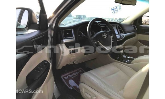 Buy Import Toyota Highlander Other Car in Import - Dubai in Attapeu Province Buy Import Toyota Highlander Other Car in Import - Dubai in Attapeu Province