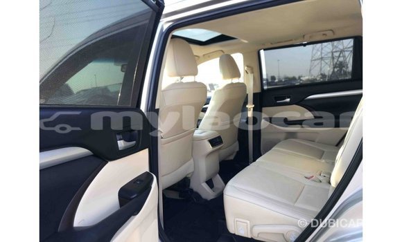 Buy Import Toyota Highlander Other Car in Import - Dubai in Attapeu Province Buy Import Toyota Highlander Other Car in Import - Dubai in Attapeu Province