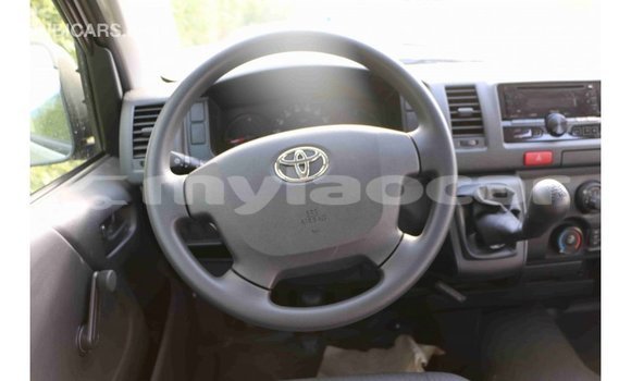 Buy Import Toyota Hiace White Car in Import - Dubai in Attapeu Province Buy Import Toyota Hiace White Car in Import - Dubai in Attapeu Province