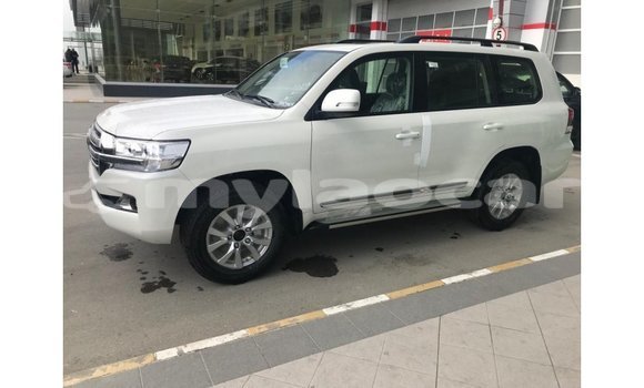 Buy Import Toyota Land Cruiser White Car in Import - Dubai in Attapeu Province Buy Import Toyota Land Cruiser White Car in Import - Dubai in Attapeu Province