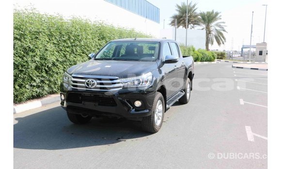 Acheter Import Voiture Toyota Hilux Noir à Import - Dubai, Attapeu Province Acheter Import Voiture Toyota Hilux Noir à Import - Dubai, Attapeu Province