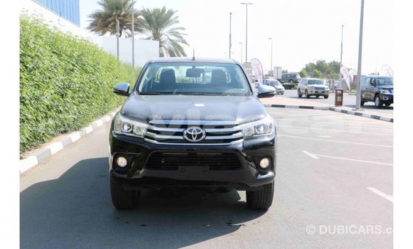 Acheter Import Voiture Toyota Hilux Noir à Import - Dubai, Attapeu Province Acheter Import Voiture Toyota Hilux Noir à Import - Dubai, Attapeu Province