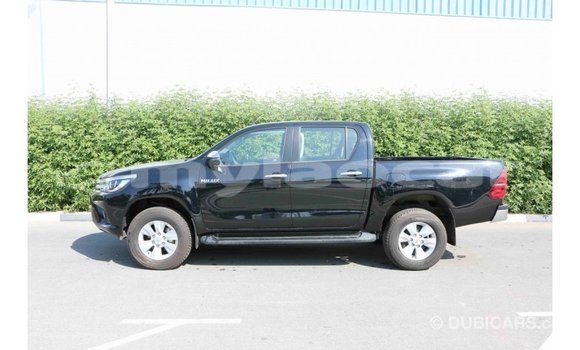 Acheter Import Voiture Toyota Hilux Noir à Import - Dubai, Attapeu Province Acheter Import Voiture Toyota Hilux Noir à Import - Dubai, Attapeu Province