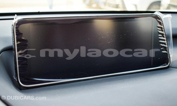 Acheter Import Voiture Lexus RX 300 Blanc à Import - Dubai, Attapeu Province Acheter Import Voiture Lexus RX 300 Blanc à Import - Dubai, Attapeu Province