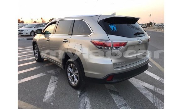 Buy Import Toyota Highlander Other Car in Import - Dubai in Attapeu Province Buy Import Toyota Highlander Other Car in Import - Dubai in Attapeu Province