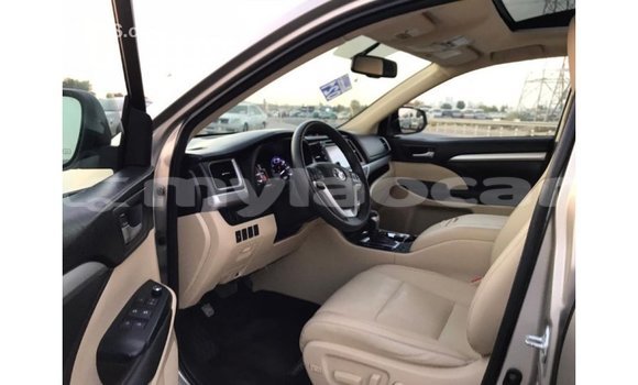 Buy Import Toyota Highlander Other Car in Import - Dubai in Attapeu Province Buy Import Toyota Highlander Other Car in Import - Dubai in Attapeu Province