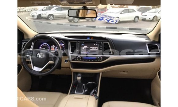 Buy Import Toyota Highlander Other Car in Import - Dubai in Attapeu Province Buy Import Toyota Highlander Other Car in Import - Dubai in Attapeu Province