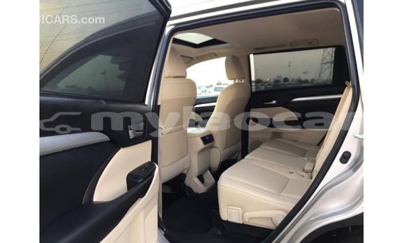 Buy Import Toyota Highlander Other Car in Import - Dubai in Attapeu Province Buy Import Toyota Highlander Other Car in Import - Dubai in Attapeu Province