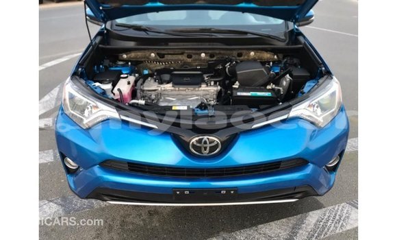 Buy Import Toyota HiAce Blue Truck in Import - Dubai in Attapeu Province Buy Import Toyota HiAce Blue Truck in Import - Dubai in Attapeu Province