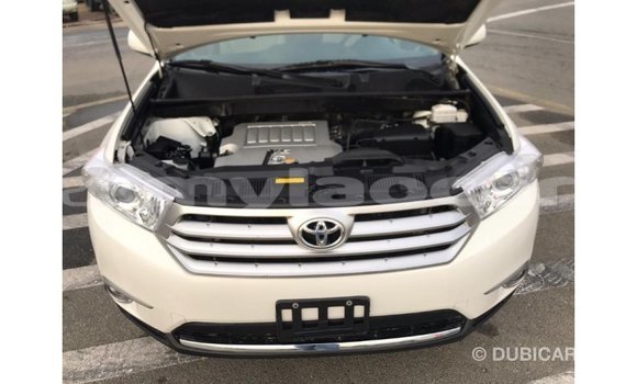 Buy Import Toyota Highlander White Car in Import - Dubai in Attapeu Province Buy Import Toyota Highlander White Car in Import - Dubai in Attapeu Province