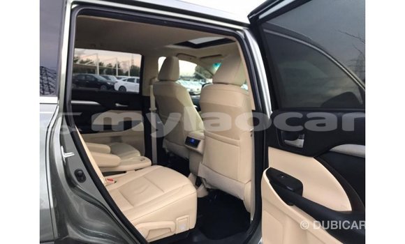 Buy Import Toyota Highlander Other Car in Import - Dubai in Attapeu Province Buy Import Toyota Highlander Other Car in Import - Dubai in Attapeu Province