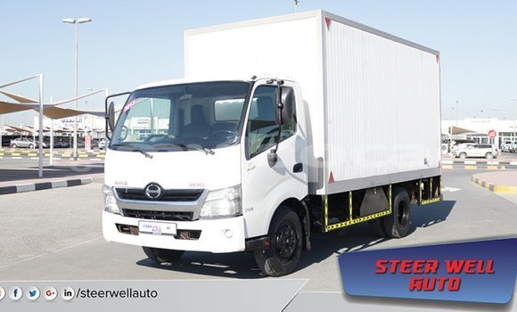 Buy Import Hino 300 Series White Truck in Import - Dubai in Attapeu Province