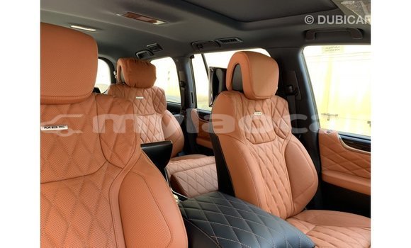 Acheter Import Voiture Lexus LX Bleu à Import - Dubai, Attapeu Province Acheter Import Voiture Lexus LX Bleu à Import - Dubai, Attapeu Province