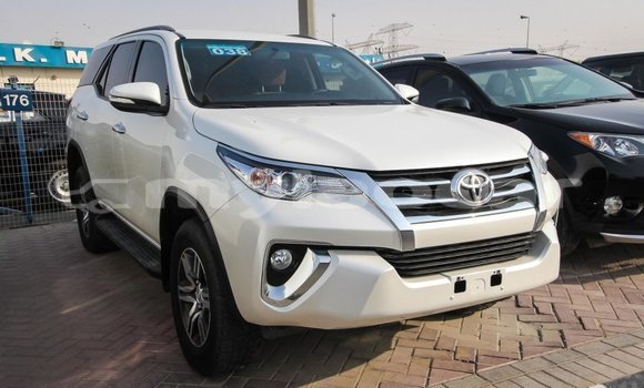 Buy Import Toyota Fortuner White Car in Import - Dubai in Attapeu Province Buy Import Toyota Fortuner White Car in Import - Dubai in Attapeu Province