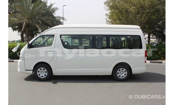 Acheter Import Voiture Toyota Hiace Blanc à Import - Dubai, Attapeu Province Acheter Import Voiture Toyota Hiace Blanc à Import - Dubai, Attapeu Province