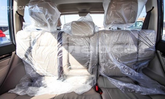 Acheter Import Voiture Mitsubishi Pajero Blanc à Import - Dubai, Attapeu Province Acheter Import Voiture Mitsubishi Pajero Blanc à Import - Dubai, Attapeu Province