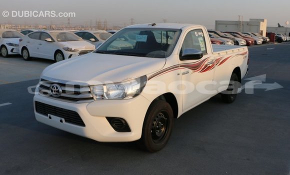 Acheter Import Voiture Toyota Hilux Blanc à Import - Dubai, Attapeu Province Acheter Import Voiture Toyota Hilux Blanc à Import - Dubai, Attapeu Province